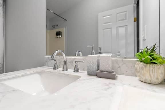 Cozy Living Near Grand Park